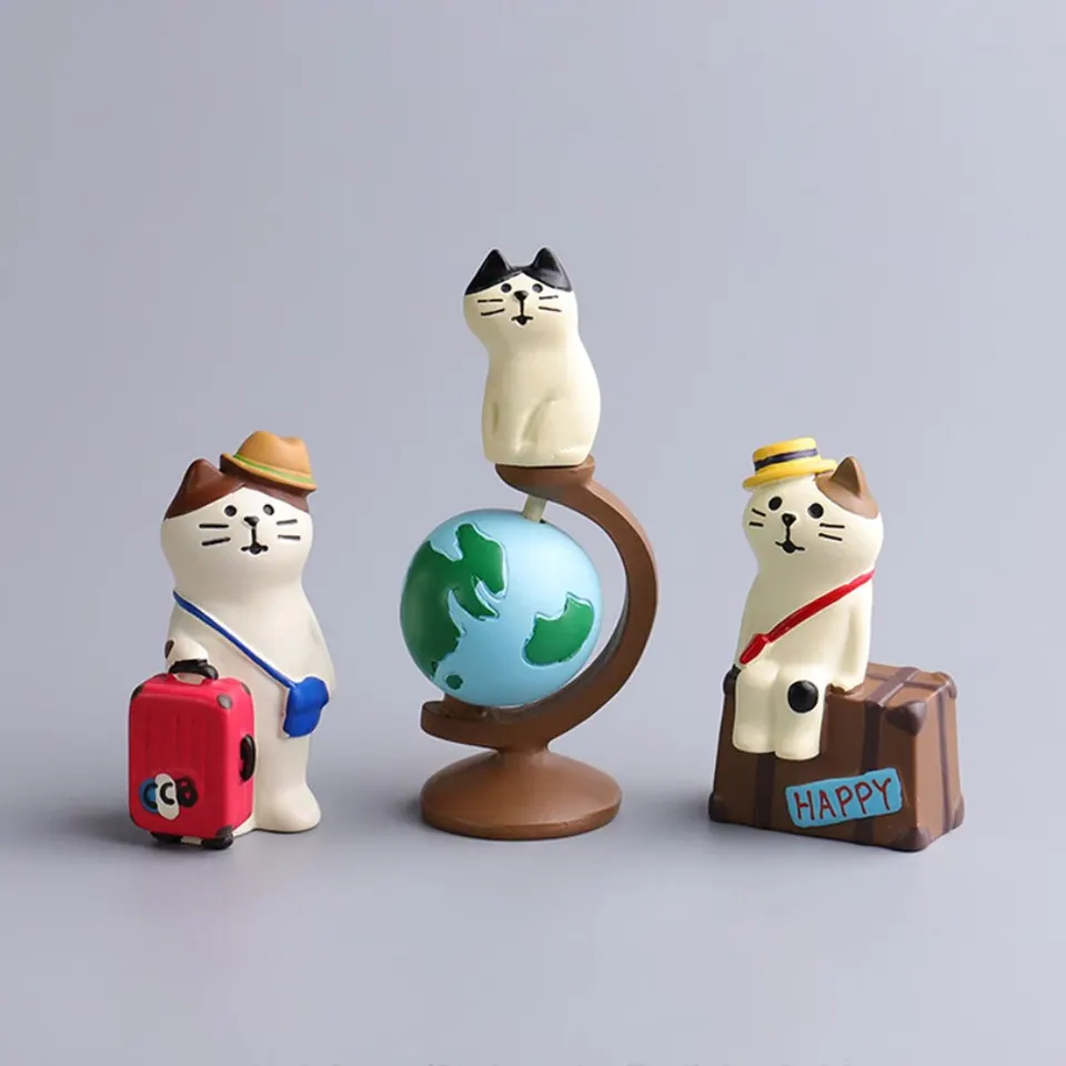 Traveling Cat Miniature Collection